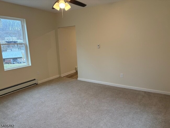 Foto del edificio - 786 S Main St