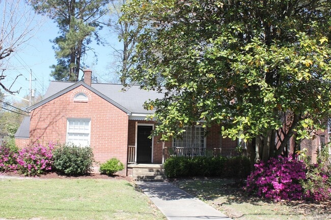3 Bedrooms 2 Bathrooms with fenced in back... - 3 Bedrooms 2 Bathrooms with fenced in back... House