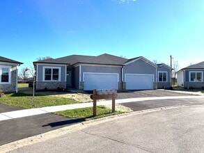 Building Photo - 956 Partridge Cir