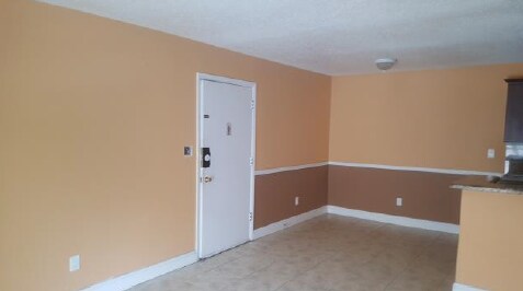 Building Photo - 2 bedroom in Tampa FL 33614
