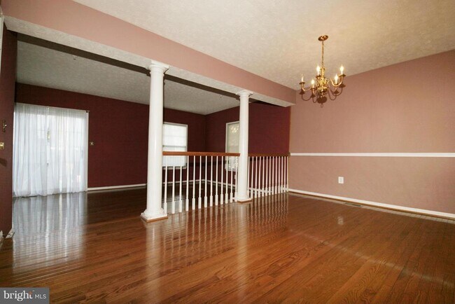 Building Photo - 3340 Hollow Ct