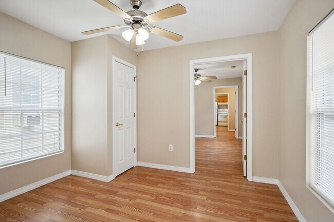 Building Photo - Single Family Home Ready for Occupancy