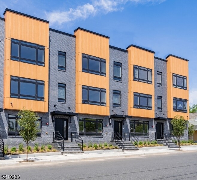 Foto principal - 711 S 16th St