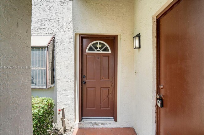 Foto del edificio - 4904 NW 82nd Ave
