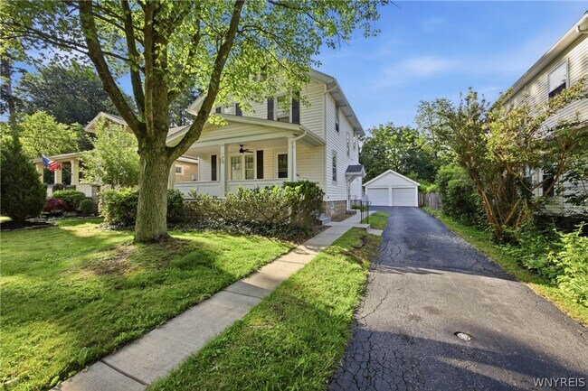 Building Photo - 259 California Dr