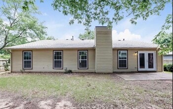 Building Photo - 10231 Woodland Trail