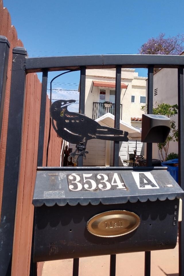 Electric entry gate - 3534 Wesley St