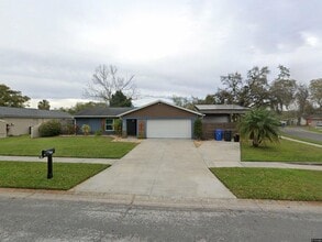 Building Photo - 602 Pine Forest Dr