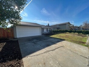 Building Photo - 9182 Caldera Way
