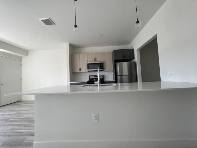 Building Photo - 1 bedroom in Des Plaines IL 60016