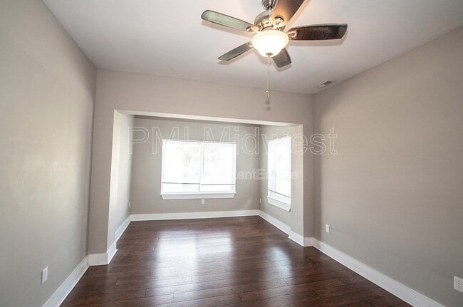 Foto del edificio - 2029 N College Ave