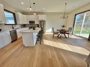 Building Photo - 5514 W Vision Cir