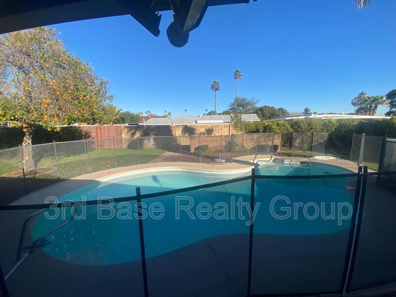 Foto principal - 506 E Sagebrush St