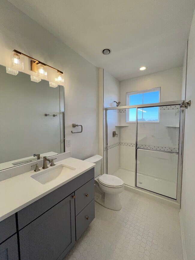 Foto del edificio - 15296 Mystic Rock Dr