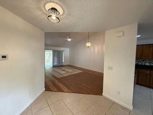 Foto del edificio - 7437 Covina Ct