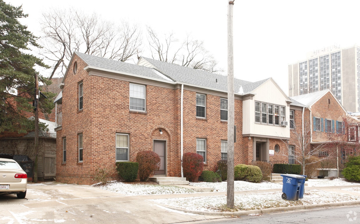 Building Photo - 503 Church St