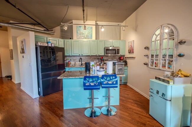 Foto del edificio - 849 N Franklin St