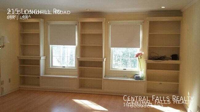 Building Photo - 215 Longhill Rd-