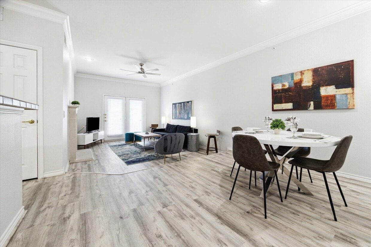 Foto principal - 2400 McCue Rd