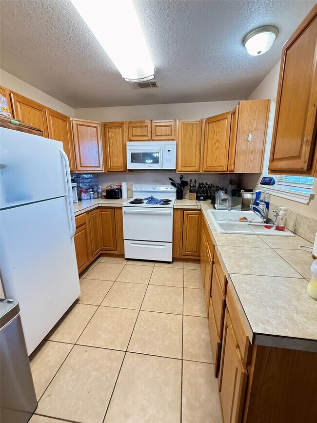 Foto del edificio - 5939 Farm to Market Rd 1459