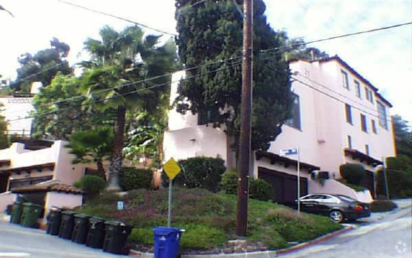 Building Photo - Las Orquideas