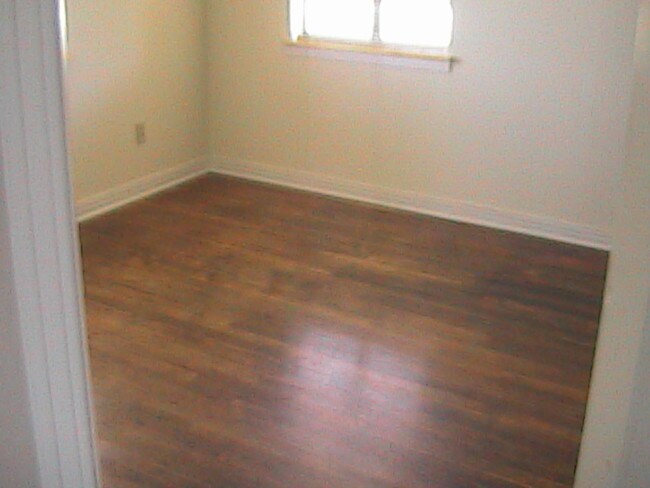 Building Photo - 137 Hubbard Dr