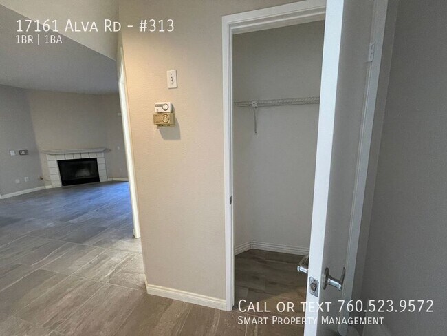 Building Photo - Single level Condo 1BR/1BA, A/C. 1 Covered...