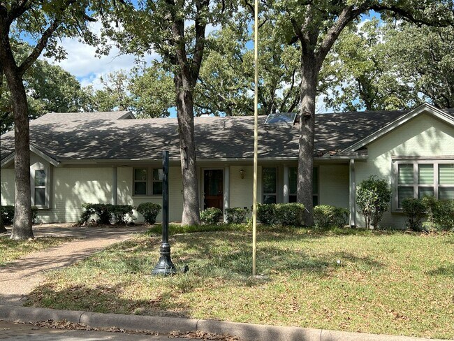 Building Photo - Shelmar Drive
