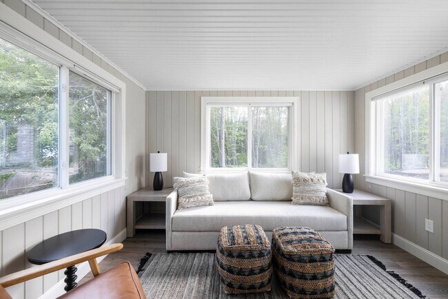 Foto del edificio - 30 Log Cabin Rd