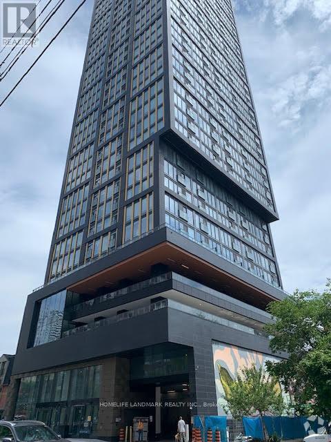 Building Photo - 319 Jarvis St
