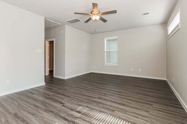 Foto del edificio - 18322 W Centro Cir