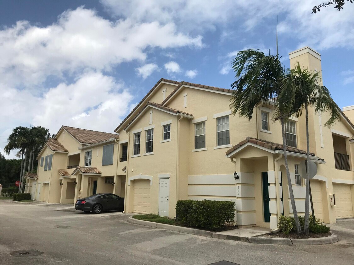 102 Belmont Pl, Boynton Beach, FL 33436 Condo for Rent in Boynton