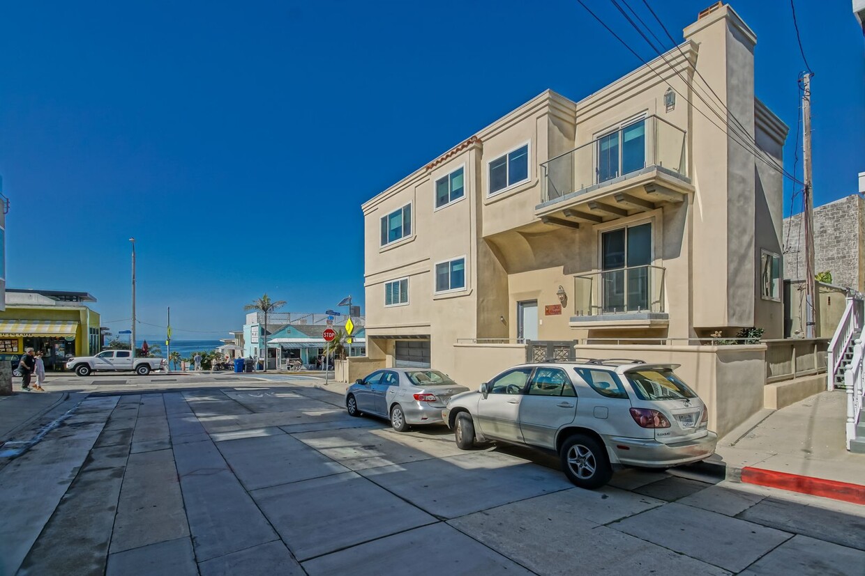 Photo - 301 35th Street