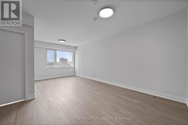 Photo du bâtiment - 664-1664 Spadina Ave.