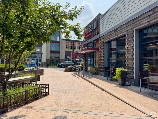 The Cascades Overlook Town Center offers retail, restaurants and parks near Potomac Lakes.