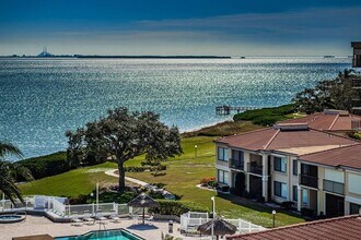 Building Photo - 6104 Palma Del Mar Blvd S