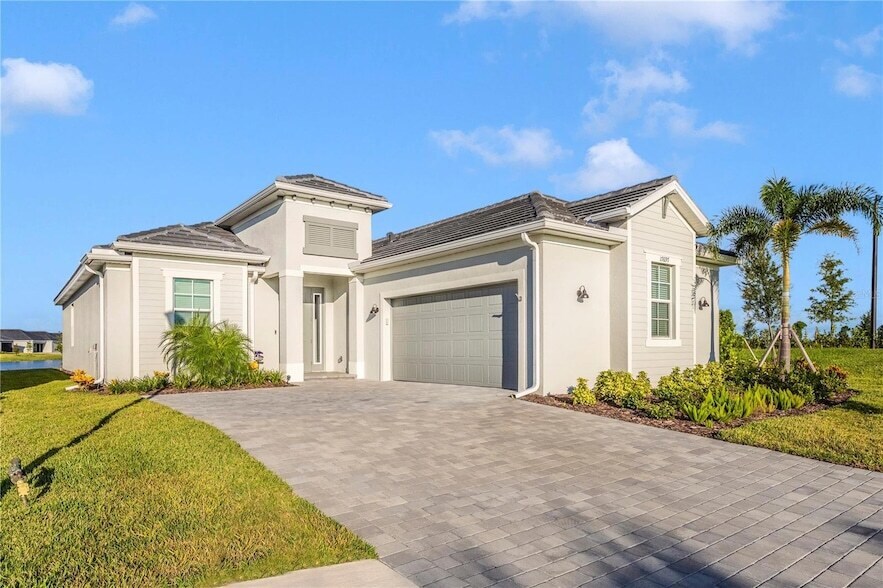 Foto principal - 17697 Santorini Ct