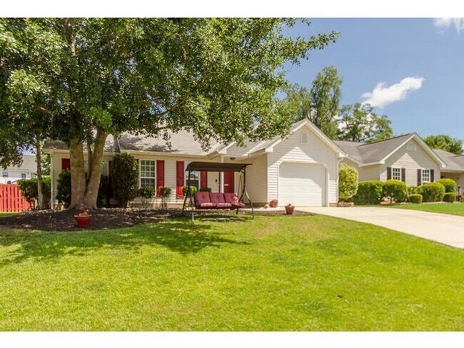 Foto del edificio - 3 bedroom, 2 bath home in Amherst off of C...