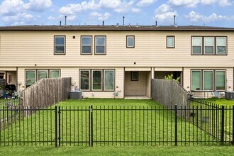 Building Photo - 3404 Orch Brg Ln