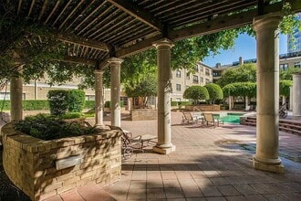 Building Photo - 3400 Welborn St