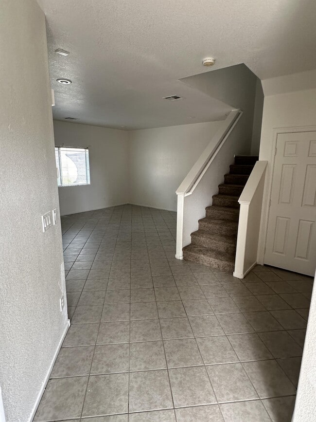 Building Photo - 6529 Adonis Heights St