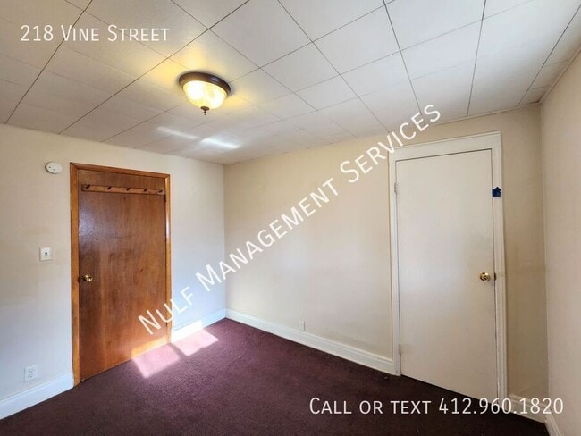 Photo - 218 Vine St House