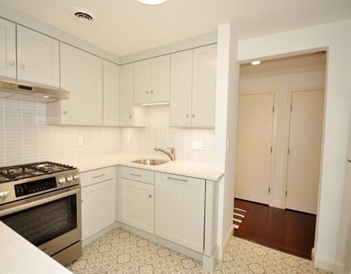 Building Photo - 25 Concord Greene