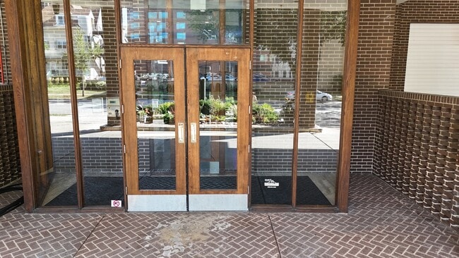 Foto del edificio - 6325 N Sheridan Rd