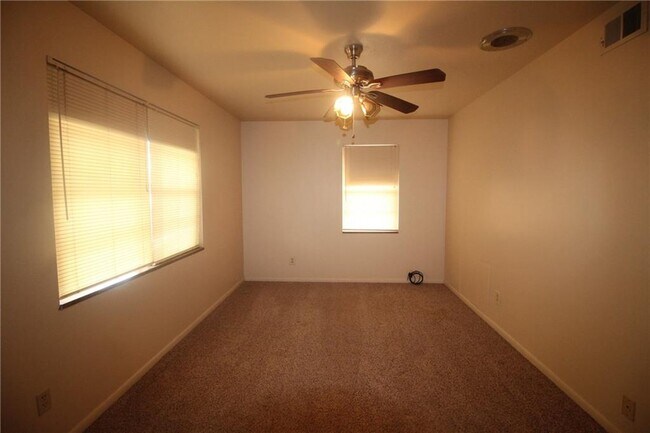 Building Photo - 5437 N Sapulpa Ave