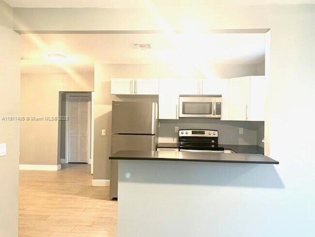 Foto del edificio - 4126 NW 3rd Ave