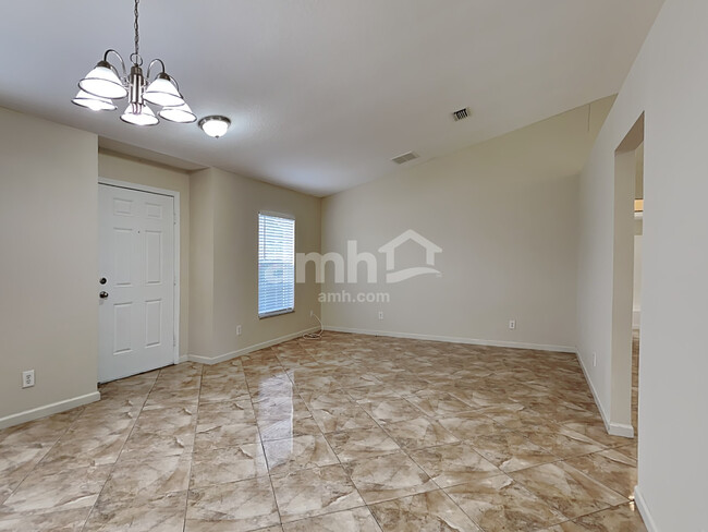 Foto del edificio - 757 SW McCoy Ave