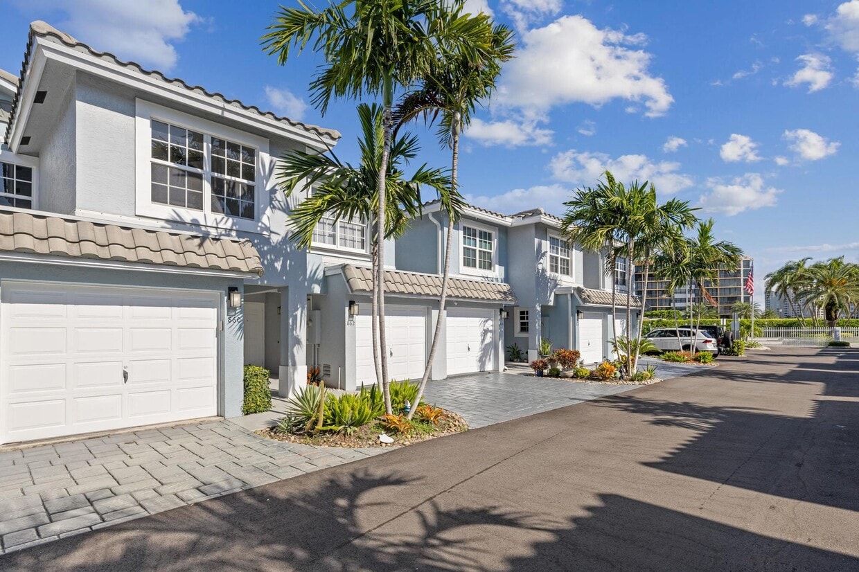 860 Jeffery St, Boca Raton, FL 33487 Townhome Rentals in Boca Raton