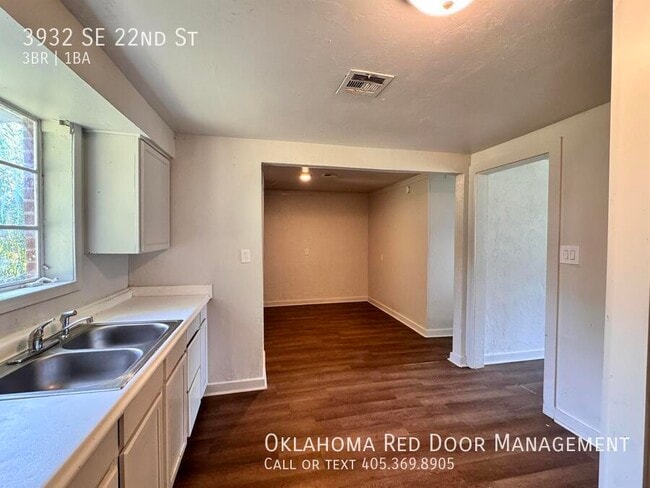 Foto del edificio - 3932 SE 22nd St