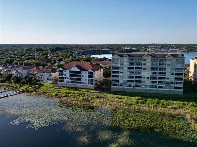 Foto del edificio - 8761 The Esplanade